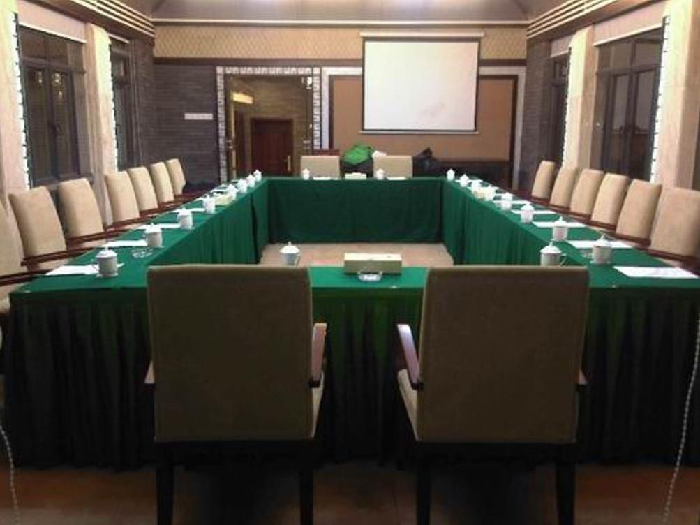 Starway Hotel Silver Zhuhai Bagian luar foto