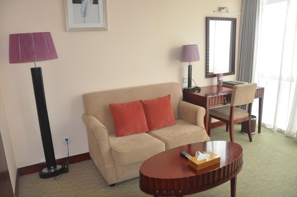 Starway Hotel Silver Zhuhai Ruang foto